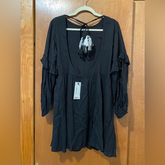 BooHoo Dress - Picture 2 of 5